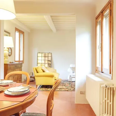 Casa Attilia - Cozy Corner On The Walls Apartment Florence